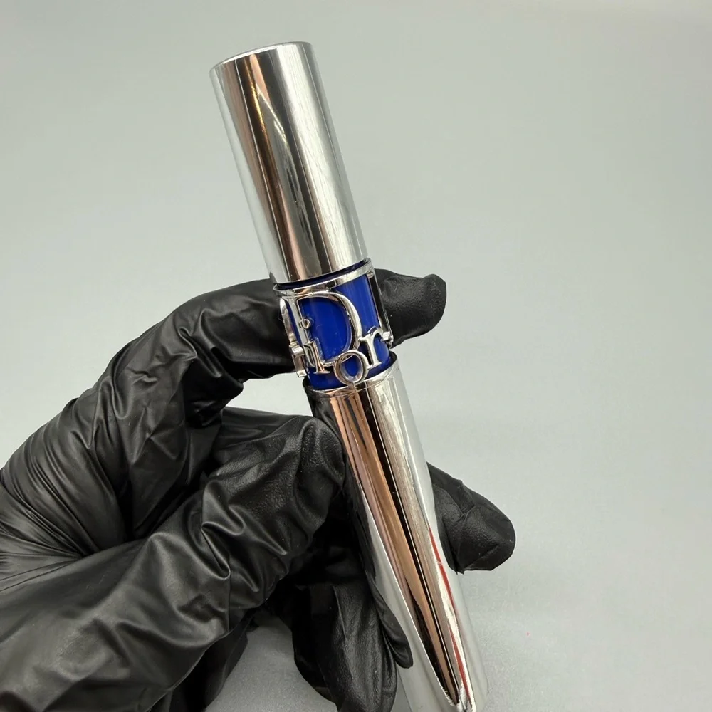Dior Metallic Silver Mascara
with Blue Accent - Picture 1 of 3